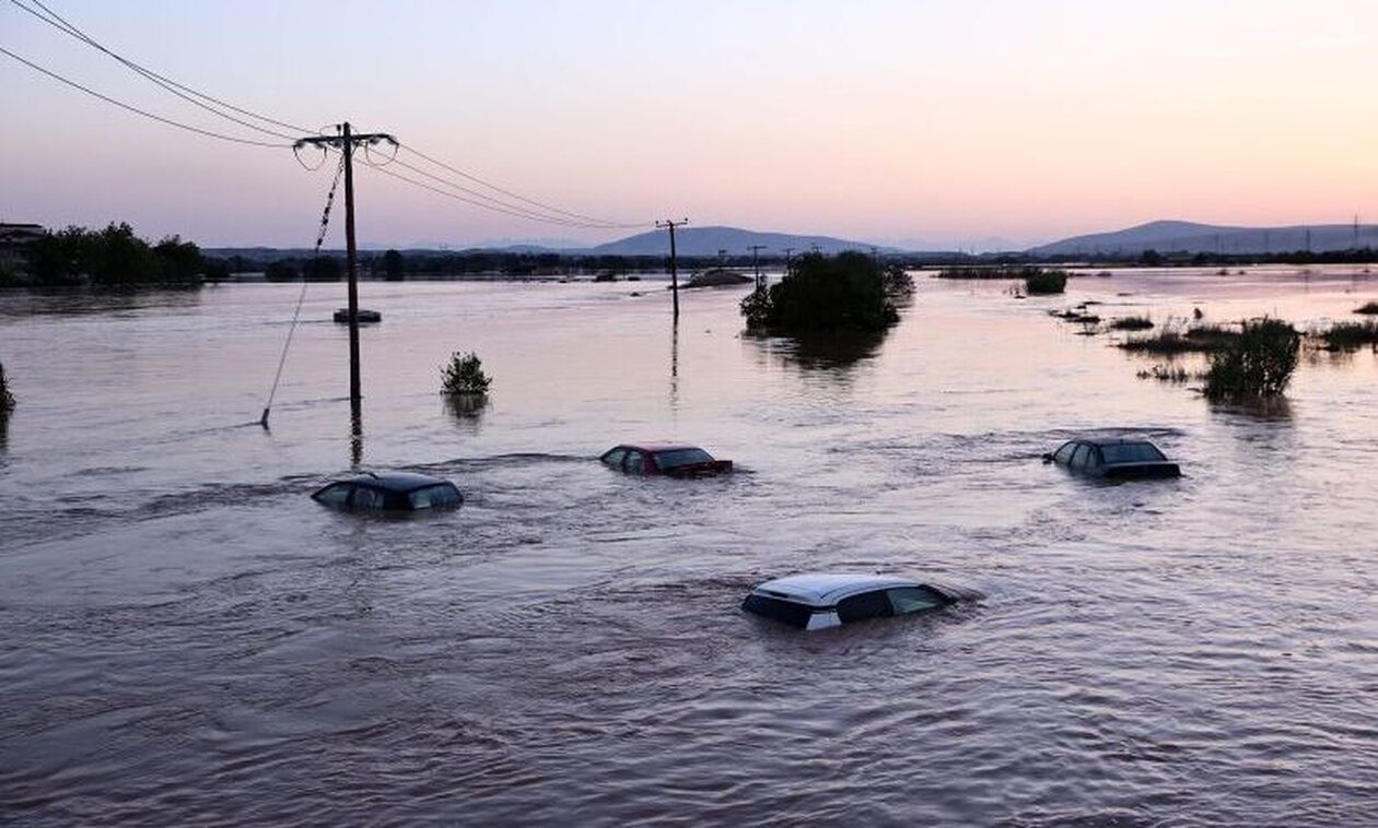 Πλημμύρες: Πάνω από 10.653 επεμβάσεις της πυροσβεστικής και πάνω από 4.500 διασώσεις