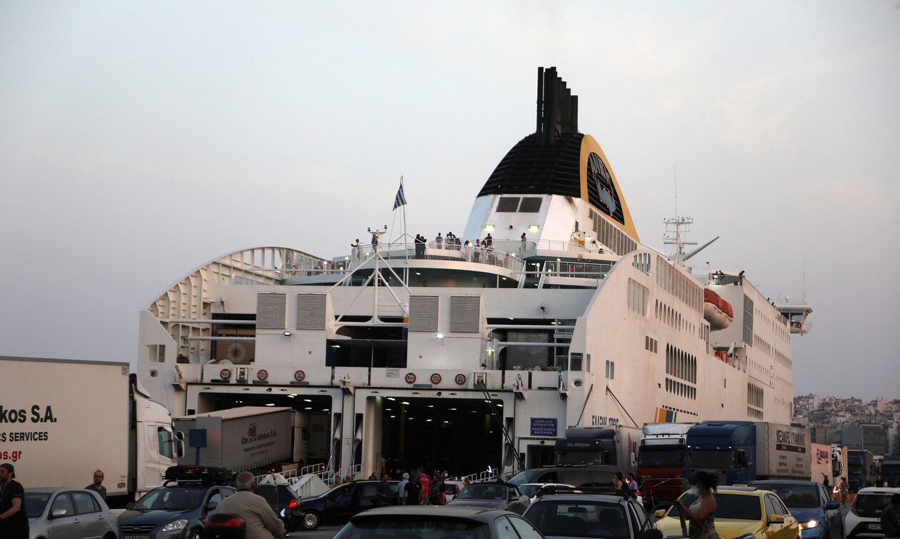Απεργία ΠΝΟ: Δεμένα τα πλοία σε όλη τη χώρα - Πώς αναχωρούν τα νυχτερινά καράβια για Κρήτη