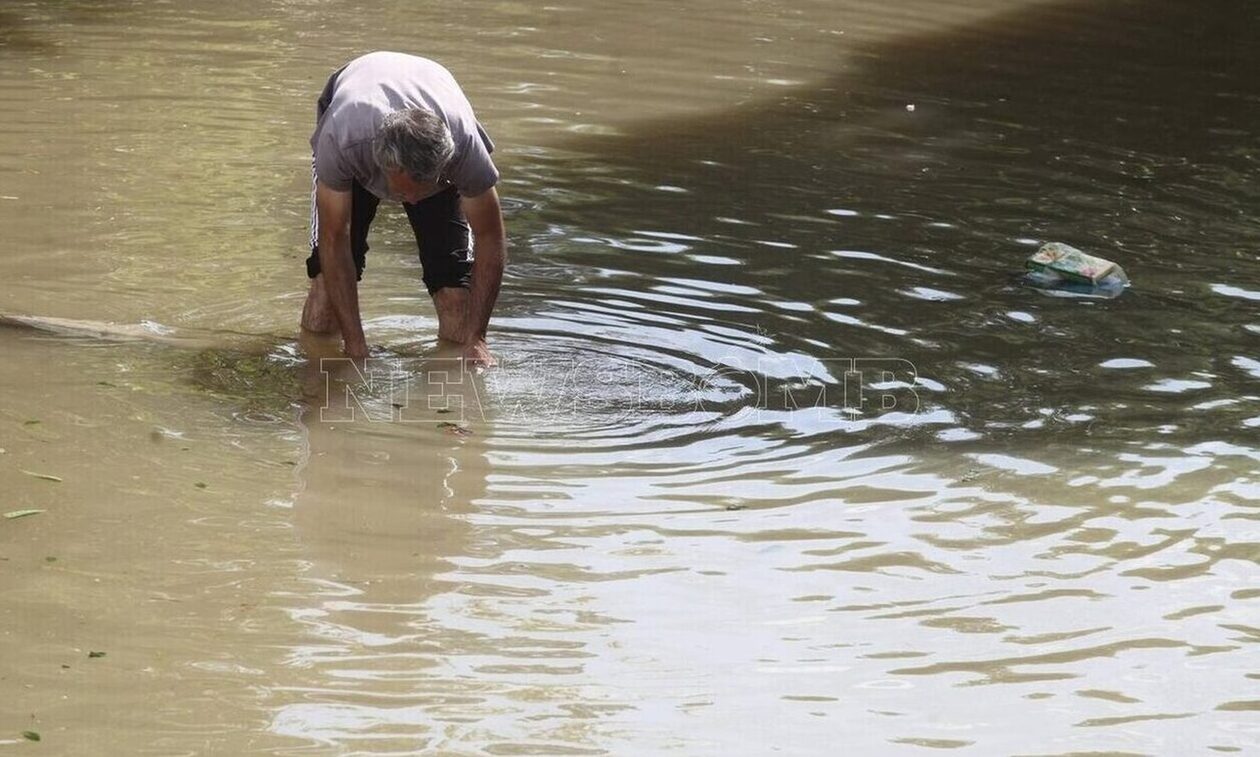 Κακοκαιρία Daniel: Στον Βόλο βγαίνουν σαλιγκάρια από τις βρύσες -Συναγερμός για το νερό