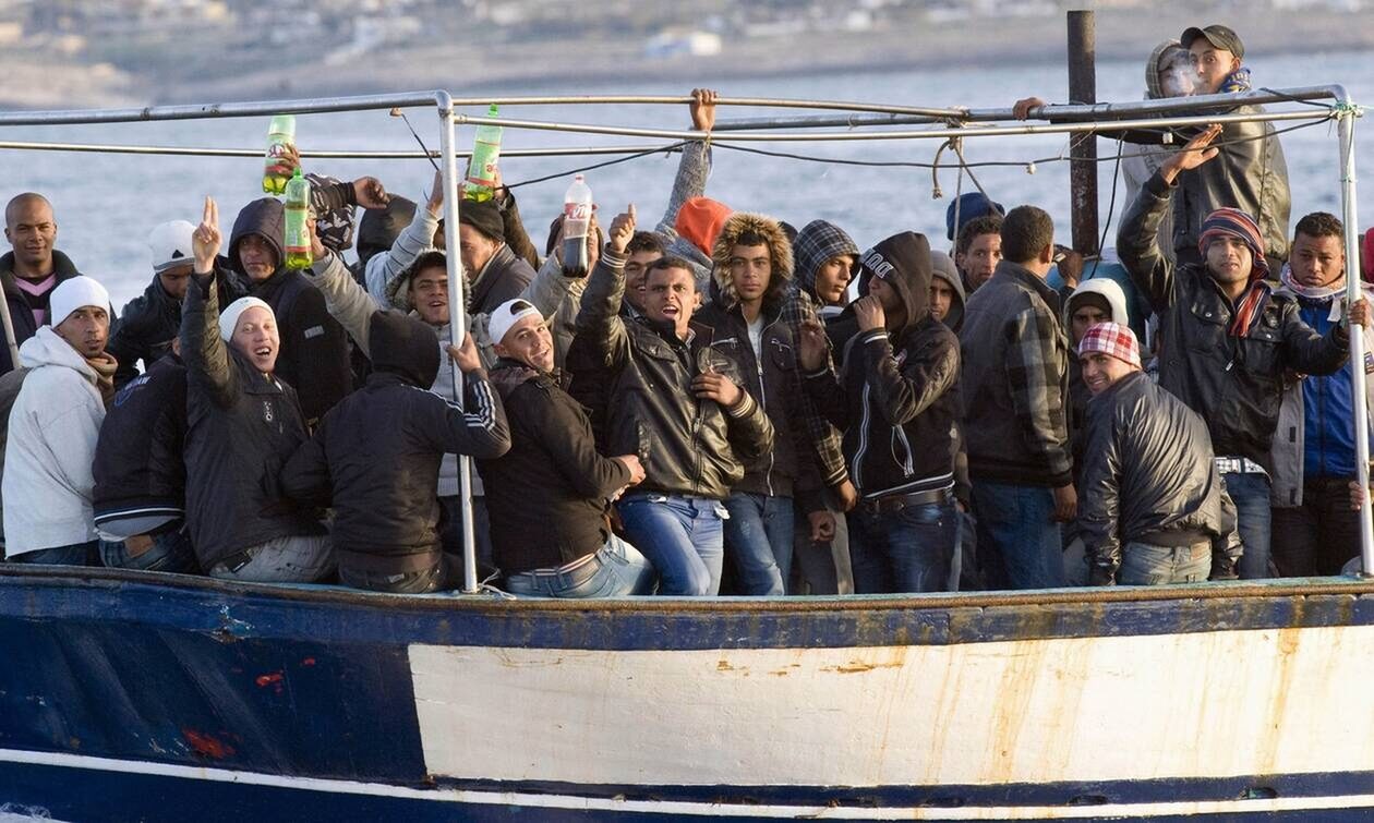 «Βουλιάζει» η Λαμπεντούζα από την παράνομη μετανάστευση - Χιλιάδες βάρκες σε μια ημέρα