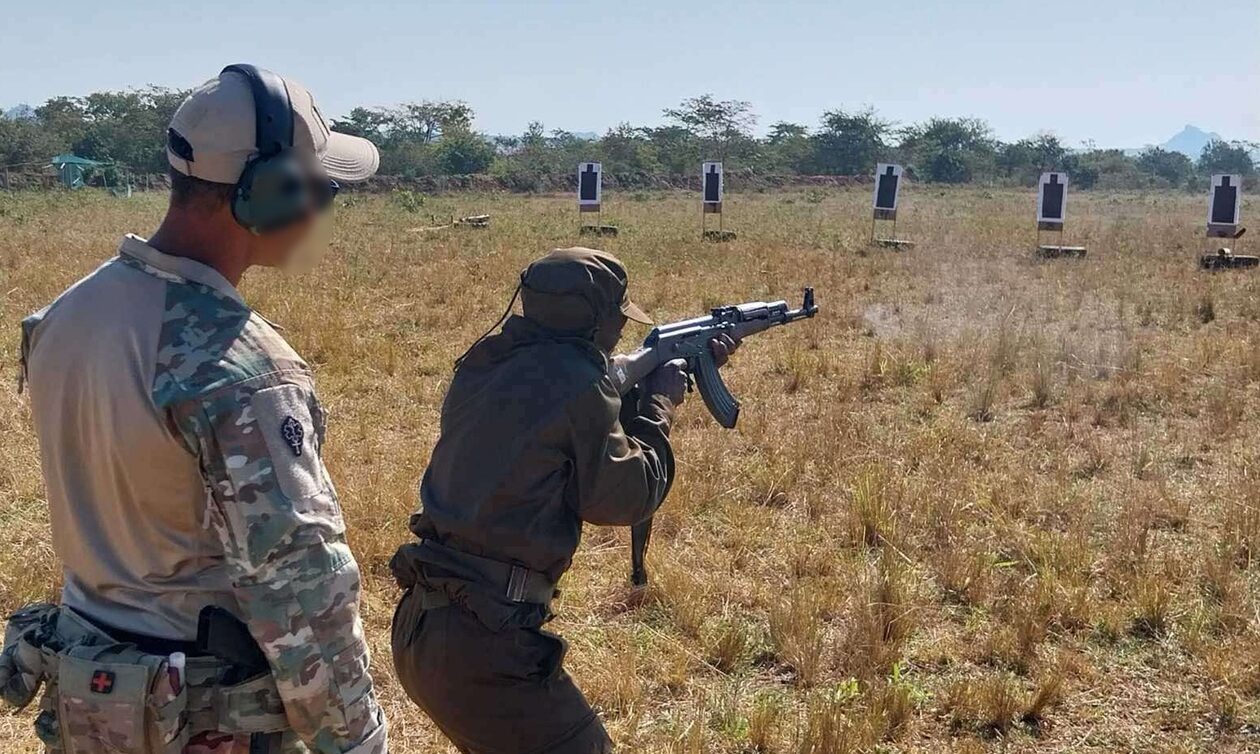 Αξιωματικοί των Ενόπλων Δυνάμεων βρίσκονται στη Μοζαμβίκη για εκπαιδευτική αποστολή της Ε.Ε.
