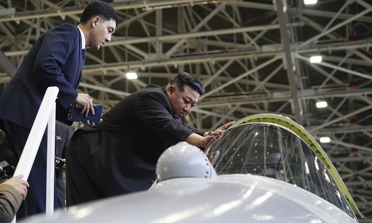 Ρωσία: Ο  Κιμ Γιονγκ Ουν επισκέφθηκε εργοστάσιο κατασκευής αεροσκαφών