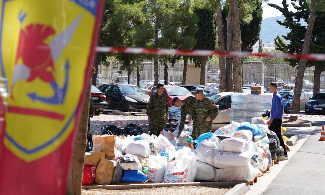 Εθελοντική προσφορά των Ενόπλων Δυνάμεων στους πληγέντες από την κακοκαιρία στη Θεσσαλία