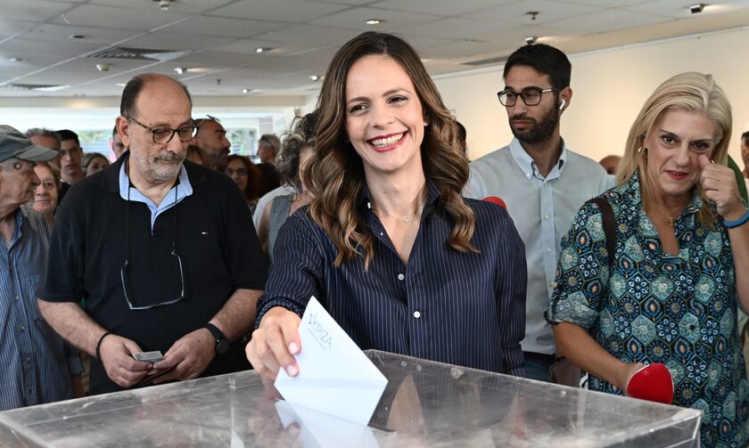 Εκλογές ΣΥΡΙΖΑ: Ψήφισε η Έφη Αχτσιόγλου – «Στέλνουμε ξεκάθαρο μήνυμα, επιστρέφουμε δυναμικά»