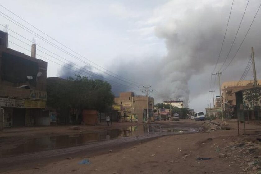 Σουδάν: Μαίνονται οι σφοδρές μάχες στο Χαρτούμ - Οι αντάρτες επιτέθηκαν στο αρχηγείο του στρατού