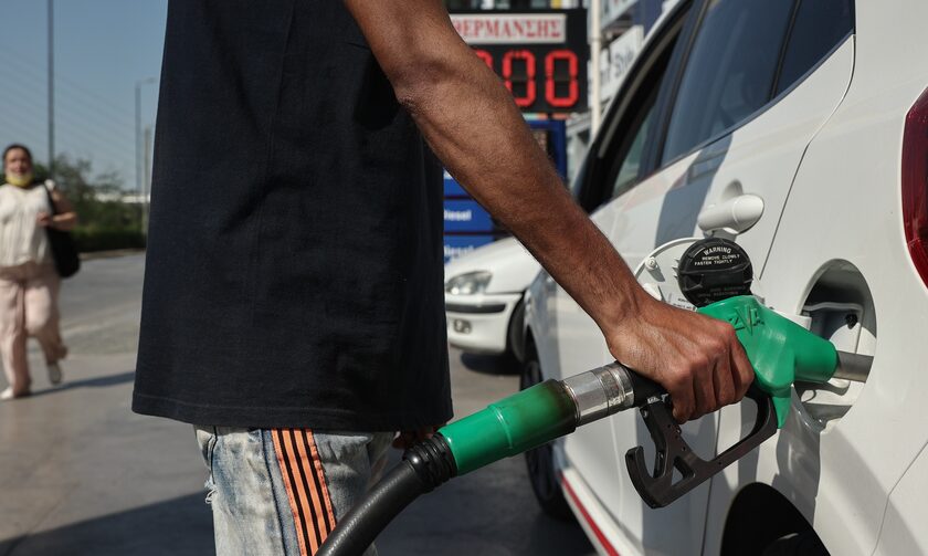 Καύσιμα: Μικρή άνοδος στην τιμή της βενζίνης