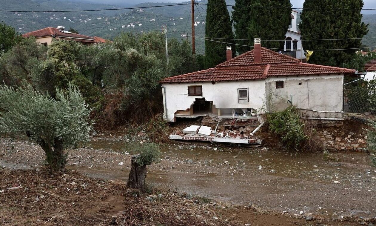 Νέο τηλεφωνικό κέντρο για τους πληγέντες στη Θεσσαλία - Πάνω από 15.000 αιτήσεις για αρωγή