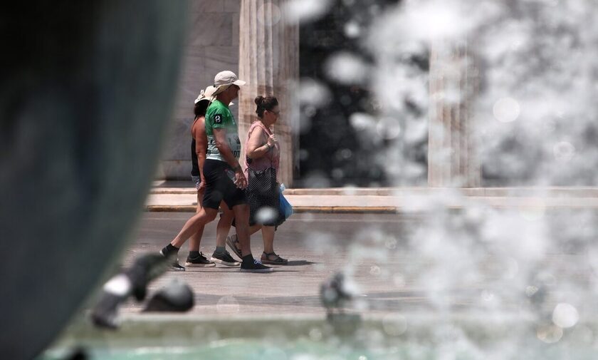 Καιρός - Σάκης Αρναούτογλου: Κύμα ζέστης με 34άρια μέχρι το Σαββατοκύριακο - «Επιμένει» το καλοκαίρι