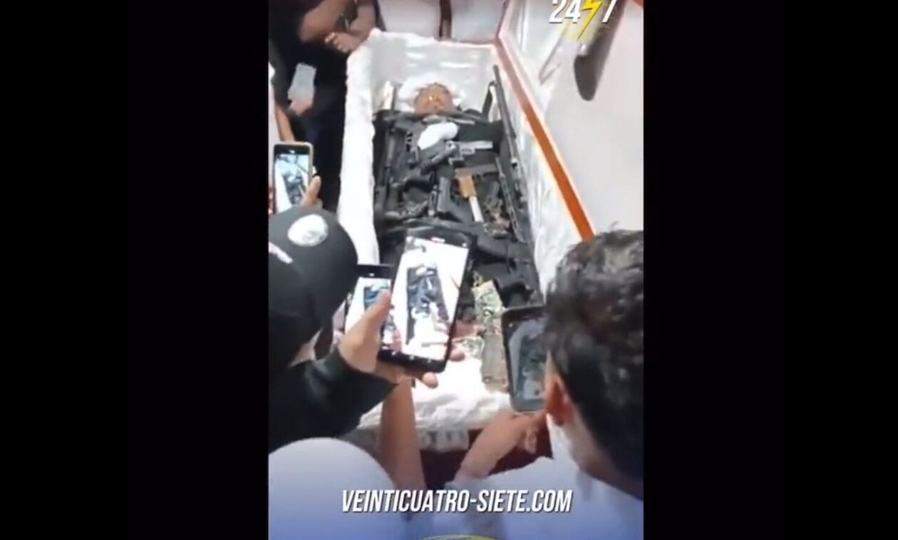 Ισημερινός: Νεκρός αρχηγός καρτέλ - Τον έθαψαν με δεκάδες όπλα