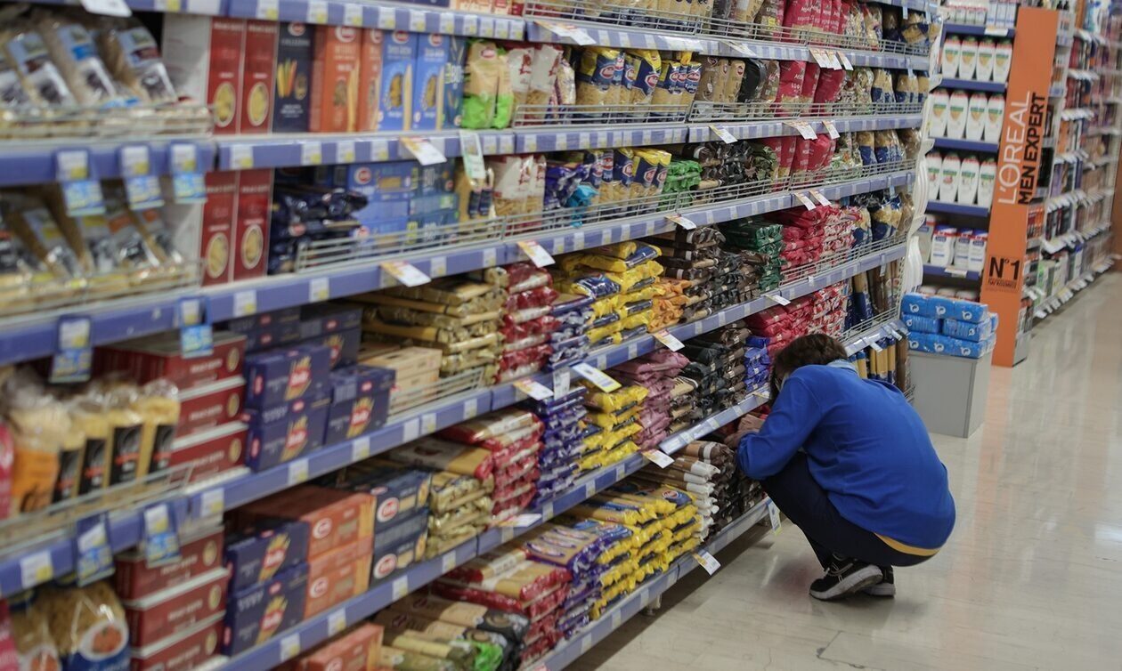 Σούπερ μάρκετ: Ταμπελάκια στα προϊόντα που θα έχουν μείωση 5% στην τιμή