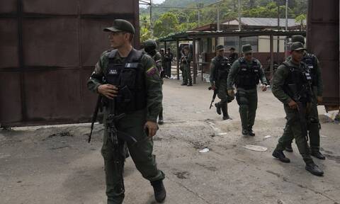 Βενεζουέλα: Στρατός ανακατέλαβε φυλακή - Εγκληματίες την είχαν μετατρέψει σε πεντάστερο ξενοδοχείο