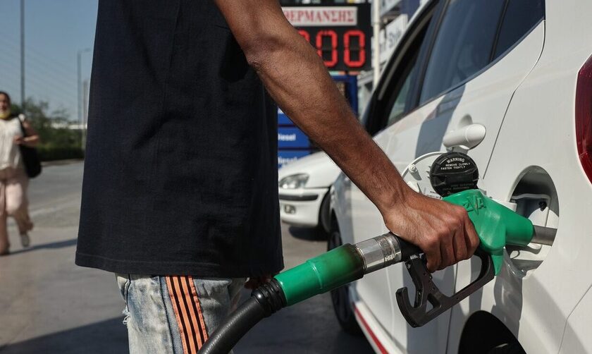 Καύσιμα: Αυξήσεις «φωτιά» σε όλη την Ελλάδα - Αγγίζει τα 2,3 ευρώ η τιμή της αμόλυβδης στα νησιά