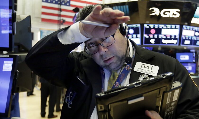 Η «σκληρή» στάση της Fed έφερε σημαντικές απώλειες στη Wall Street