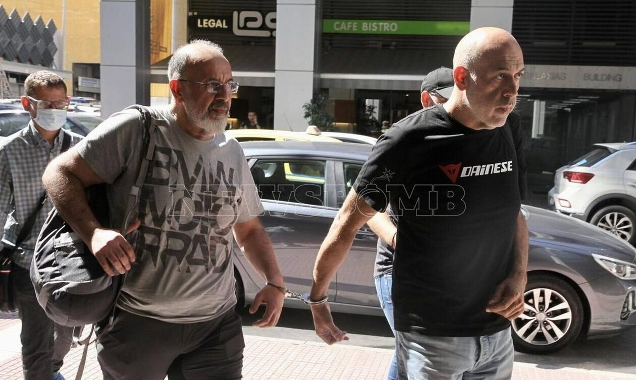 Απολογούνται στα δικαστήρια Πειραιά οι δύο Τούρκοι που κατηγορούνται για κατασκοπεία