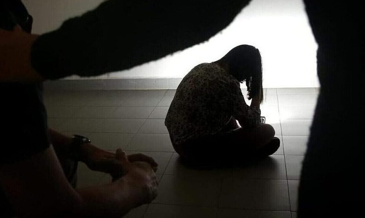 Βόλος: Ανατριχιαστικές λεπτομέρειες για την 22χρονη που ήταν όμηρος του συζύγου της