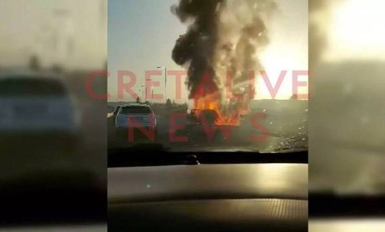 Κρήτη: Αυτοκίνητο τυλίχθηκε στις φλόγες εν κινήσει, στον ΒΟΑΚ