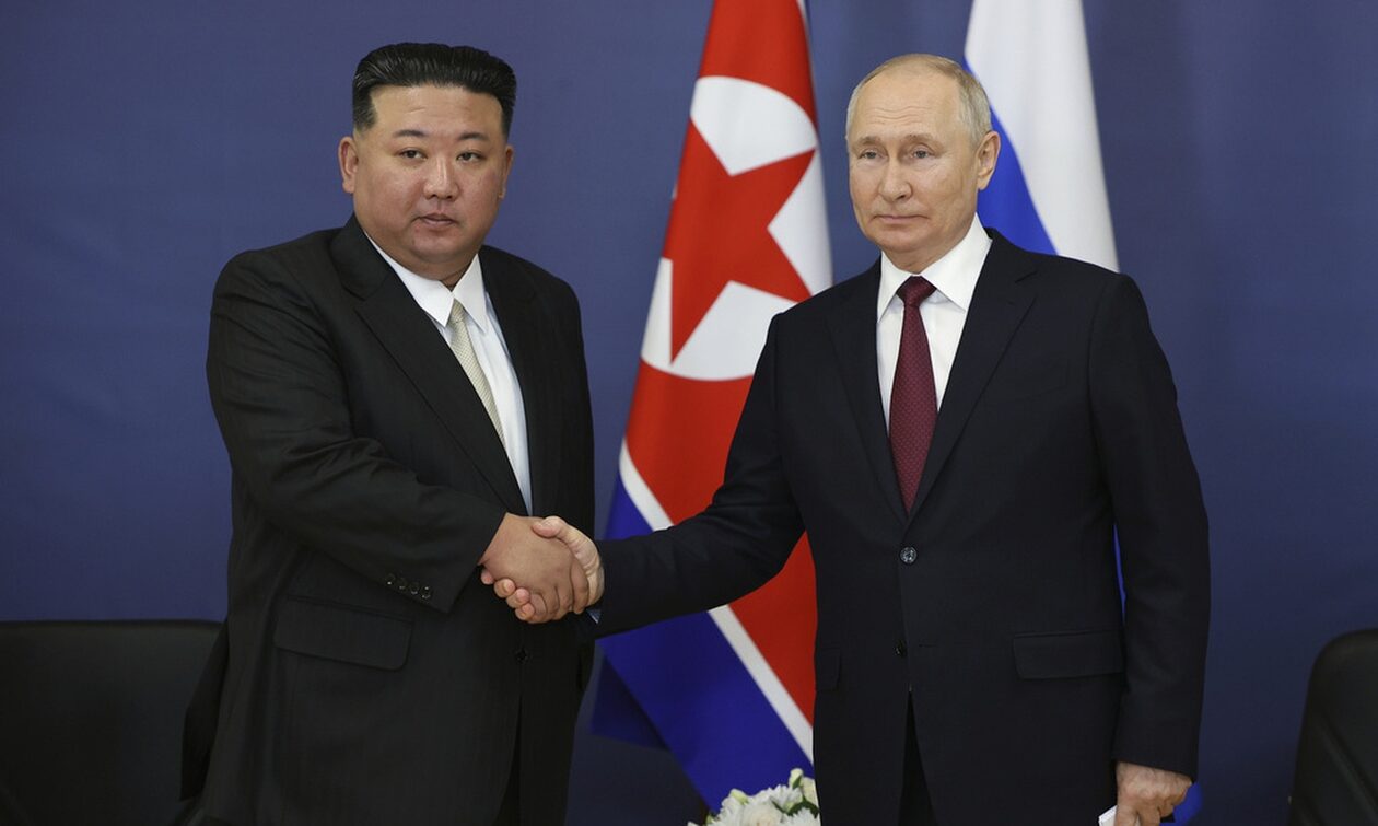 «Φυσιολογική η συνεργασία μεταξύ γειτόνων» μετά την επίσκεψη του Κιμ Γιονγκ Ουν στη Ρωσία
