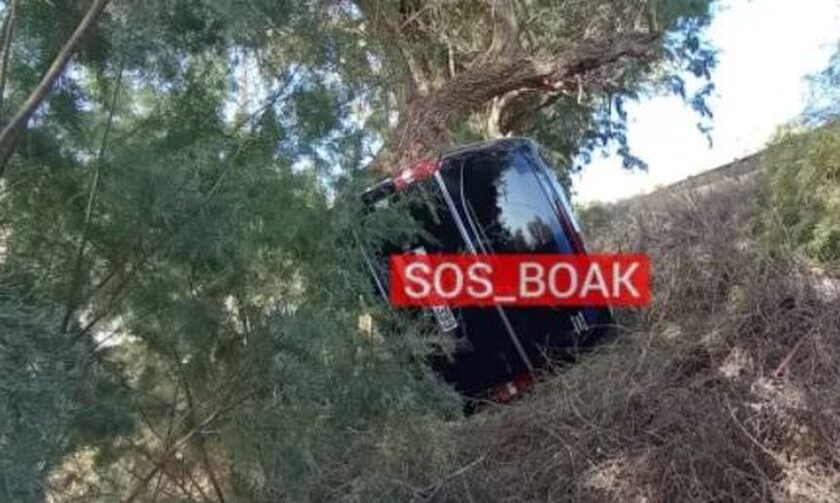 Κρήτη: Σοβαρό τροχαίο με τρία οχήματα στον ΒΟΑΚ - Αυτοκίνητο κατέληξε στα χωράφια