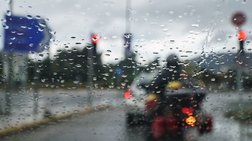 Κακοκαιρία Elias: Έκλεισε ο δρόμος Λαμίας - Στυλίδας λόγω της σφοδρής βροχόπτωσης