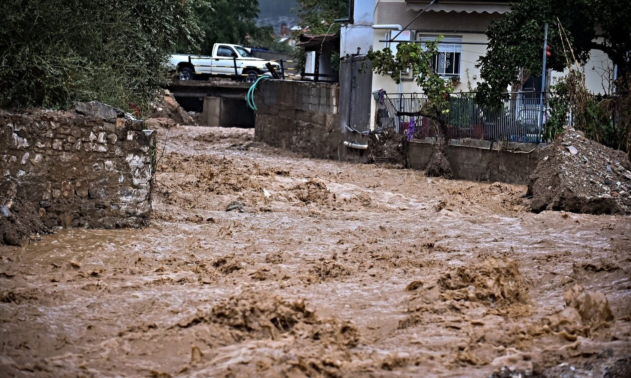 Κλέαρχος Μαρουσάκης: Επιμένει για κακοκαιρία με βροχές και καταιγίδες έως την Κυριακή