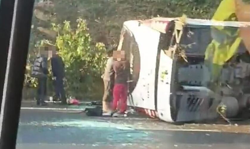 Βρετανία: Ατύχημα με σχολικό λεωφορείο - Μία τραυματίας, σε 50 παρασχέθηκαν πρώτες βοήθειες