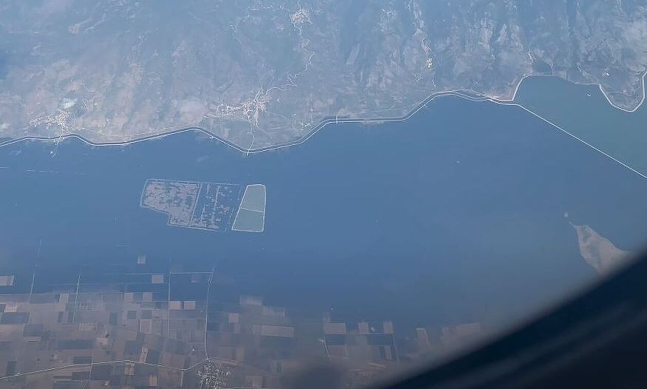 Η λίμνη Κάρλα μετά την κακοκαιρία Daniel - Συγκλονιστικό βίντεο από τα 35.000 πόδια