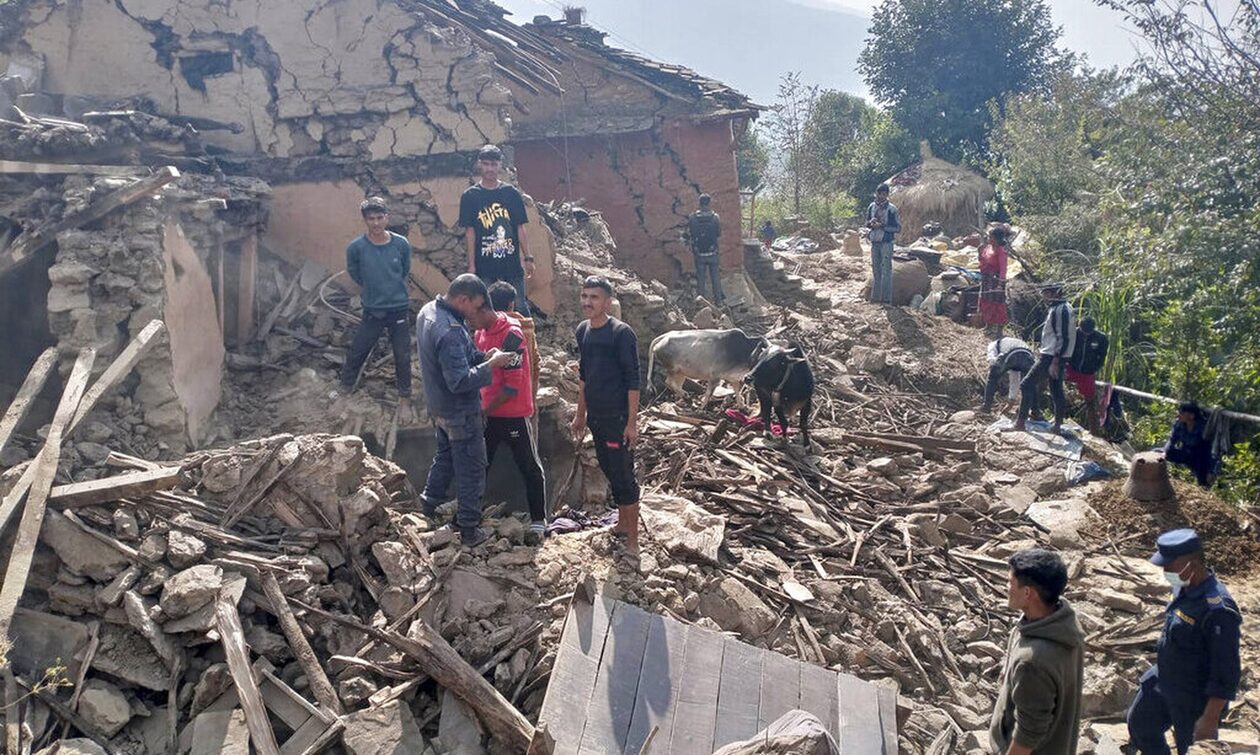 Σεισμός 6,3 βαθμών στο Νεπάλ: Μεγάλη κατολίσθηση, σημαντικές υλικές ζημιές και τραυματισμοί