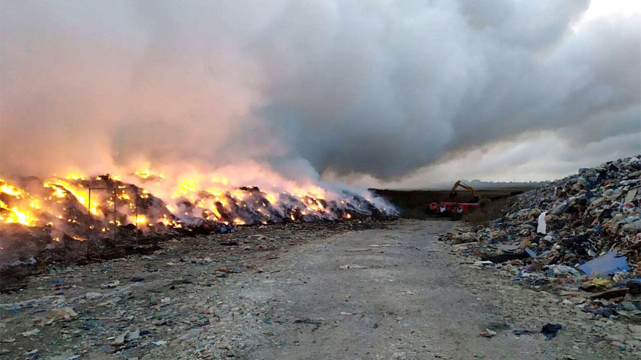 Ρωσία: Μεγάλη πυρκαγιά σε μεταλλουργείο αλουμινίου στη Σιβηρία