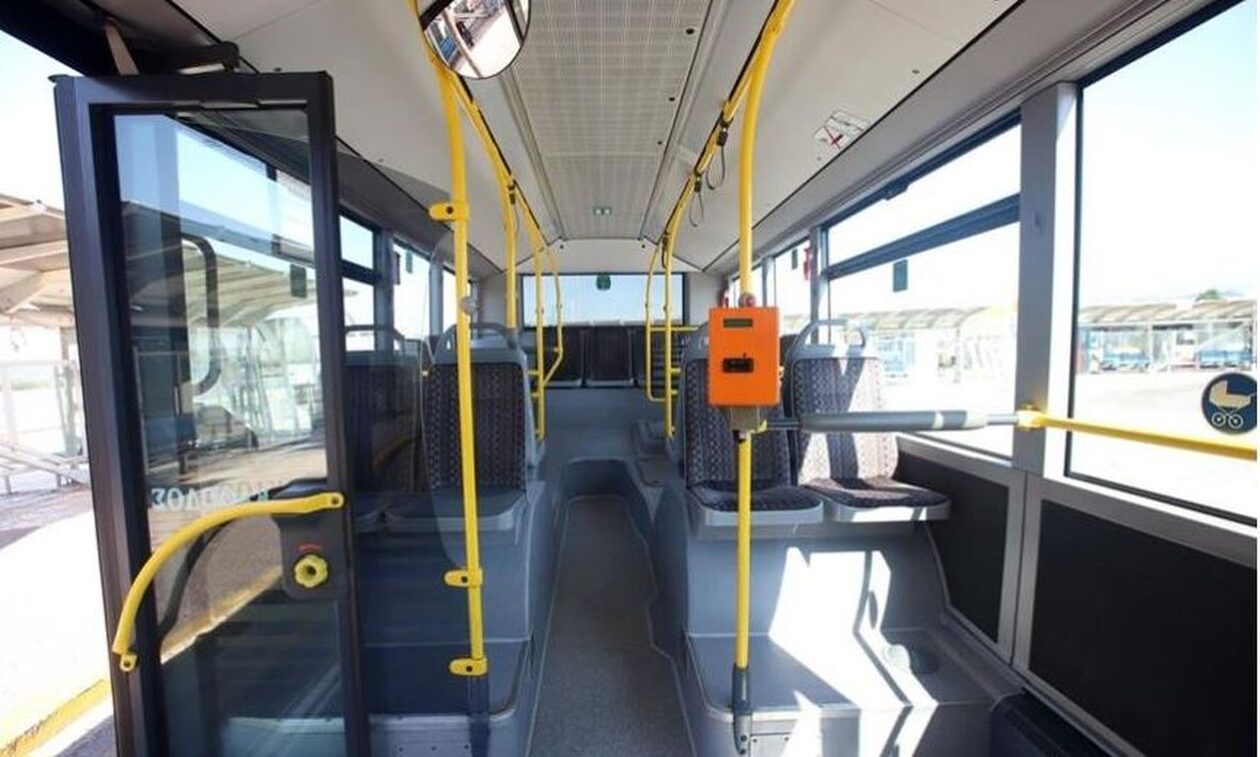 Αναίτια επίθεση σε οδηγό λεωφορείου του ΟΑΣΑ: «Κάποιος μου πέταξε μια γλάστρα»