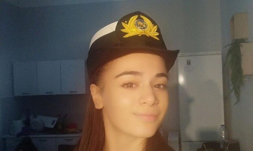 Ραγίζει καρδιές η μητέρα της αδικοχαμένης 20χρονης ναυτικής δοκίμου - «Καμιά μάνα να μην το περάσει»
