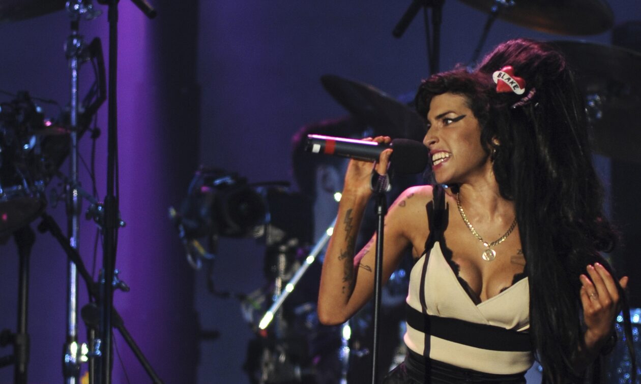 Amy Winehouse: Πάνω από ένα δισεκατομμύριο προβολές για το «Back to Black» στο YouTube