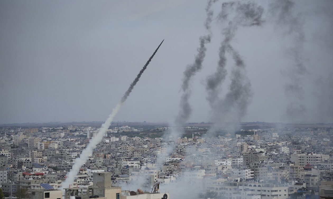 Πόλεμος στο Ισραήλ: Η Χαμάς εισέβαλε στο Ισραήλ ακόμα και με αλεξίπτωτα πλαγιάς