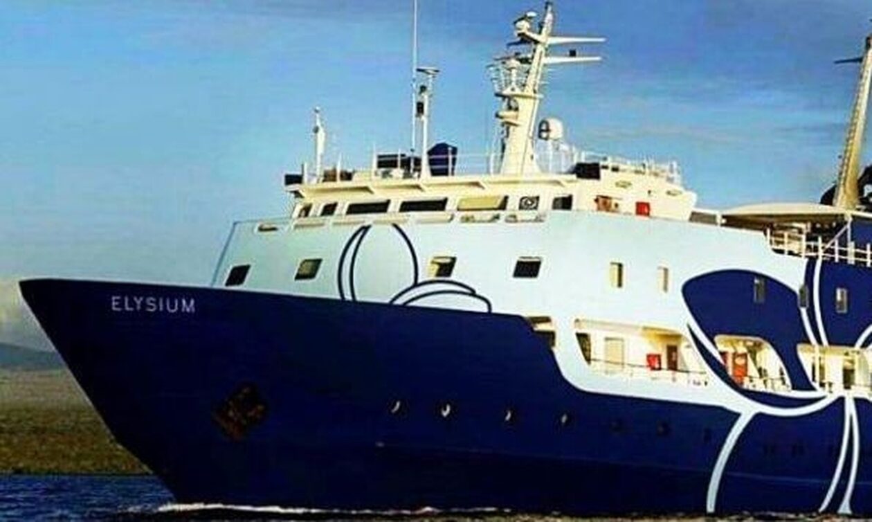 Ικαρία: Στο λιμάνι των Φούρνων μεταφέρθηκαν οι επιβάτες του κρουαζιερόπλοιου που προσάραξε
