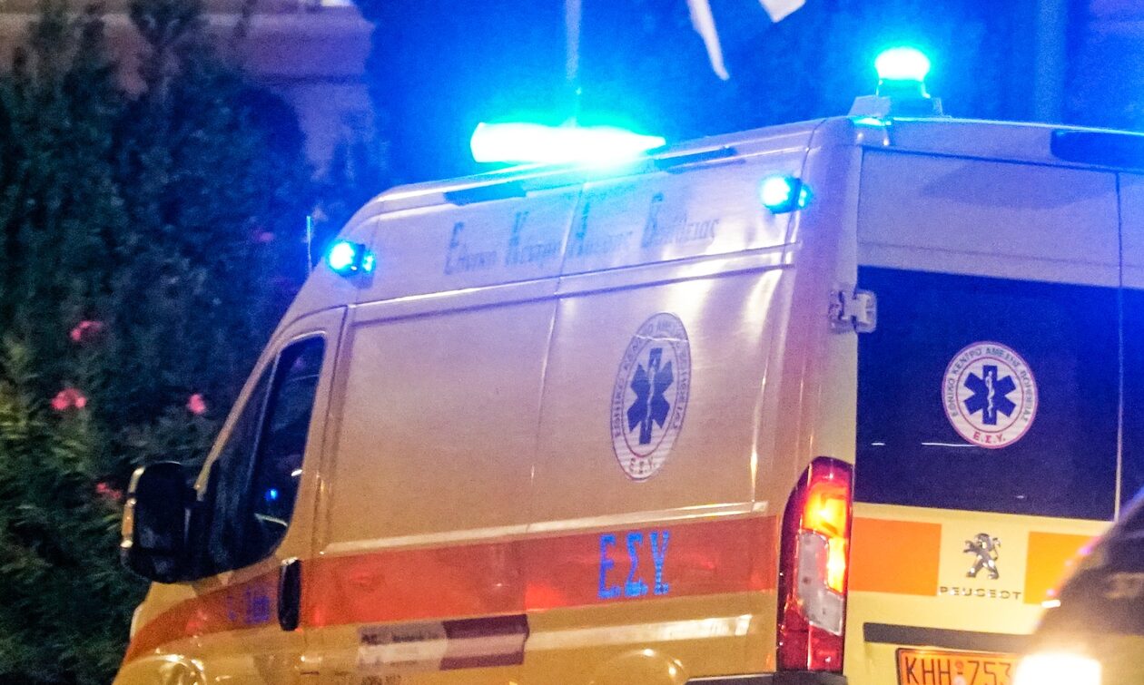 Σοβαρό ατύχημα στην Πάτρα: 37χρονος καταπλακώθηκε από το αμάξι του την ώρα που άλλαζε λάστιχο