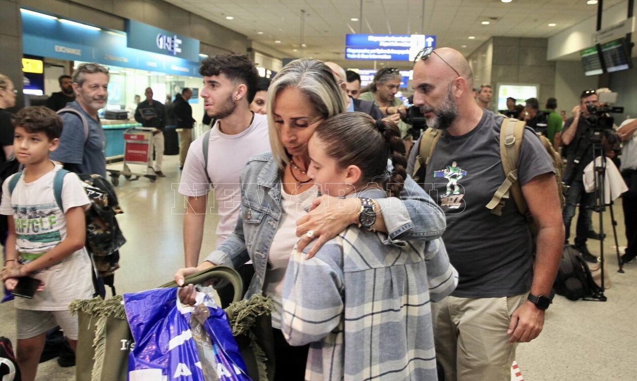 Συγκλονίζουν οι μαρτυρίες των 90 Ελλήνων που επέστρεψαν από το Ισραήλ - «Ζήσαμε τον απόλυτο εφιάλτη»