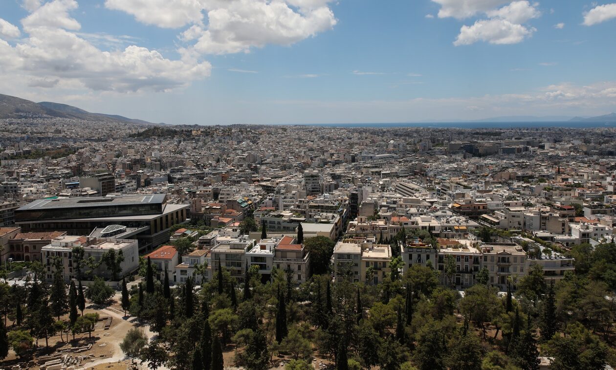 Ενοίκια: Πάνω από μισό μισθό δίνουν οι Έλληνες για σπίτια
