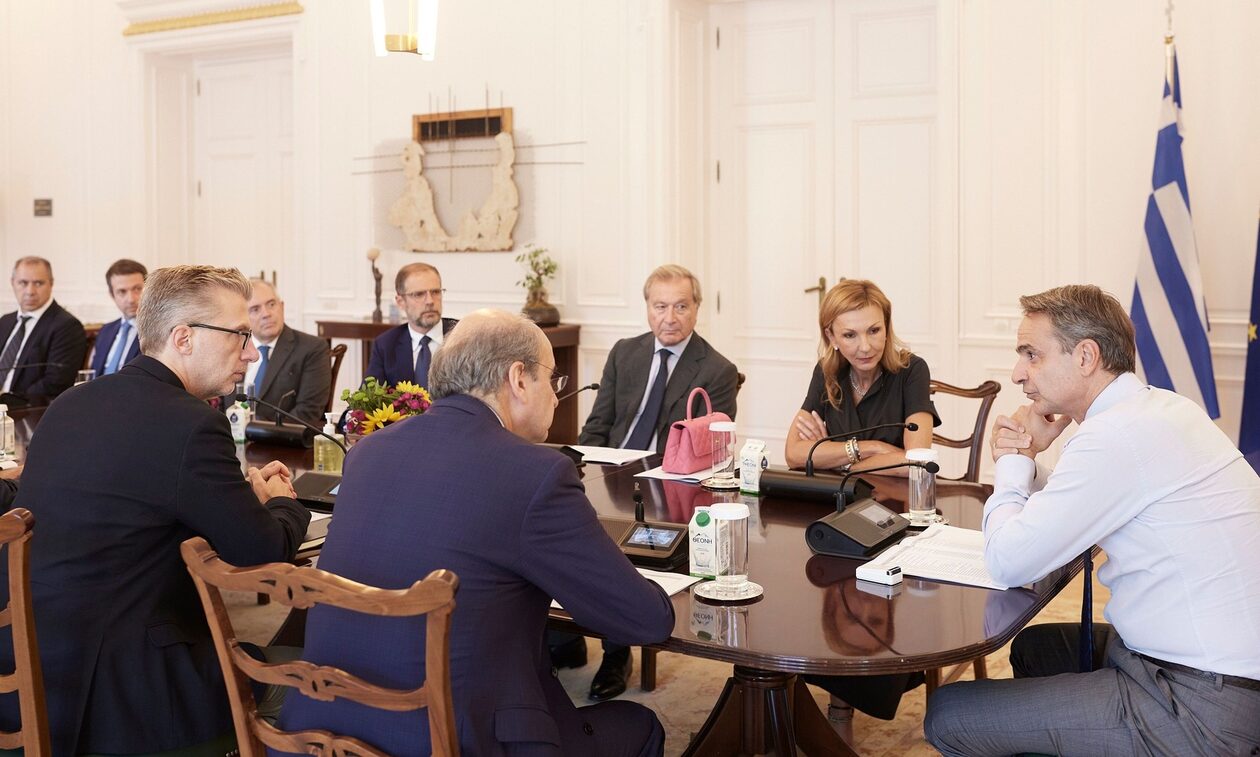 Ο πρωθυπουργός συναντήθηκε με το προεδρείο της Ένωσης Ελλήνων Εφοπλιστών