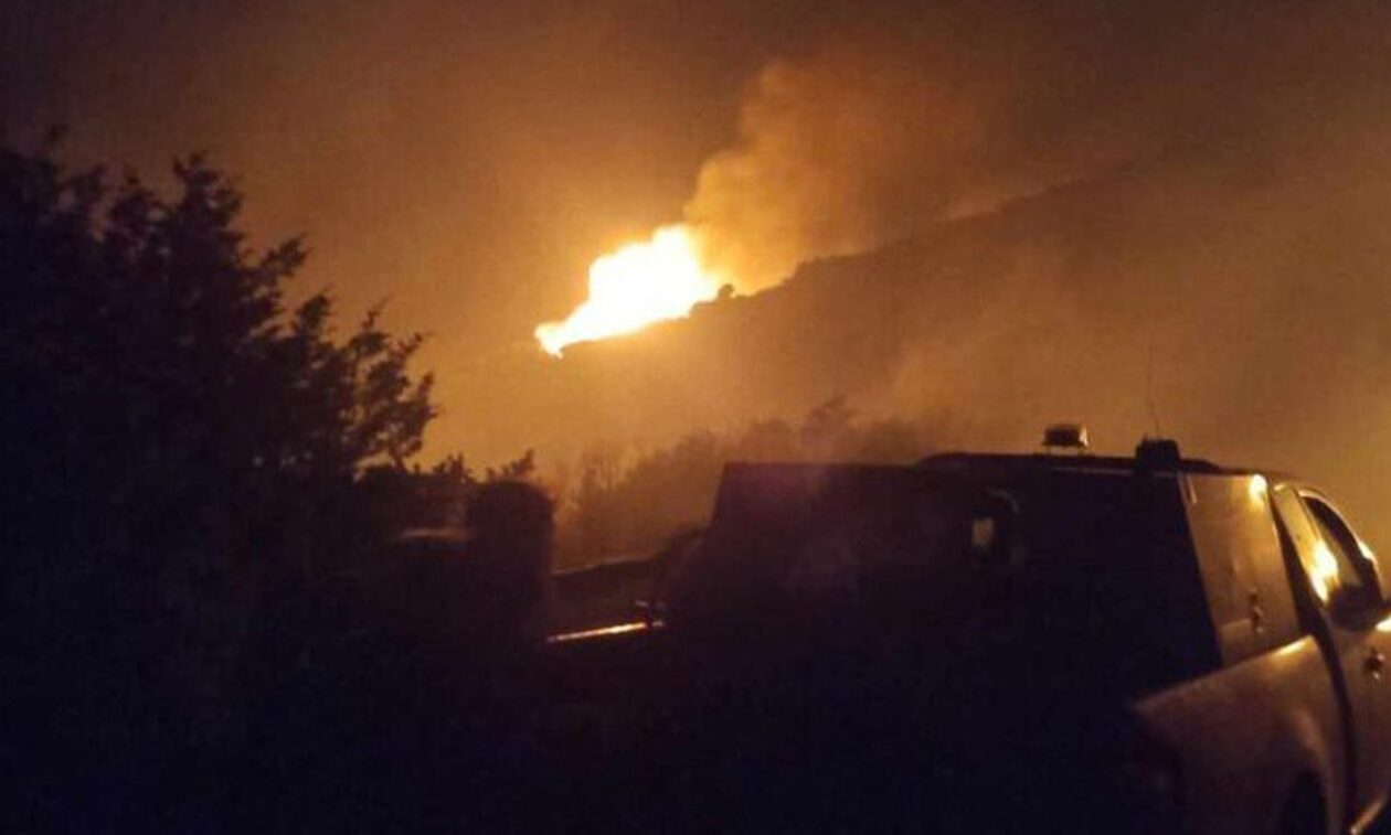 Φωτιά στο Λασίθι: Υπό μερικό έλεγχο η πυρκαγιά στη Βασιλική Ιεράπετρας