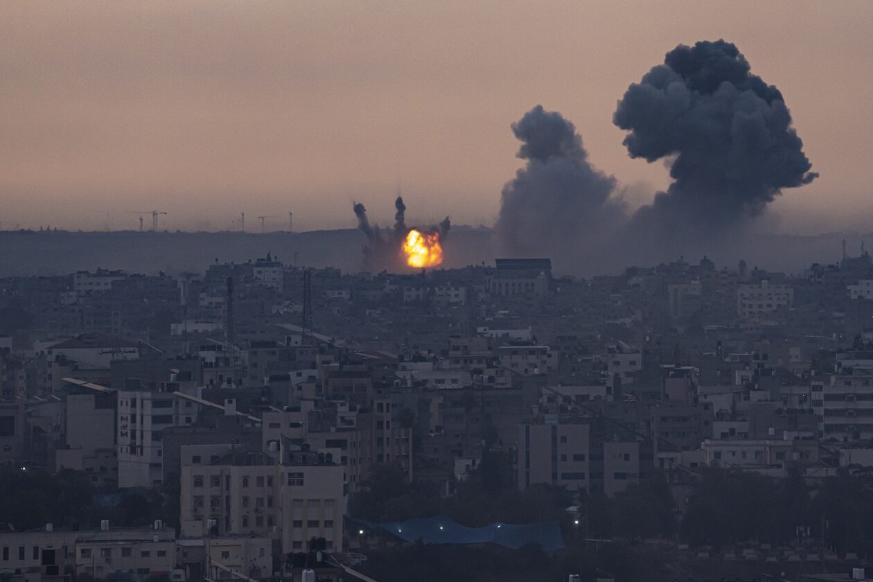 Πόλεμος στο Ισραήλ: Ο ισραηλινός στρατός επιτίθεται κατά της Χαμάς σε όλη στη Γάζα
