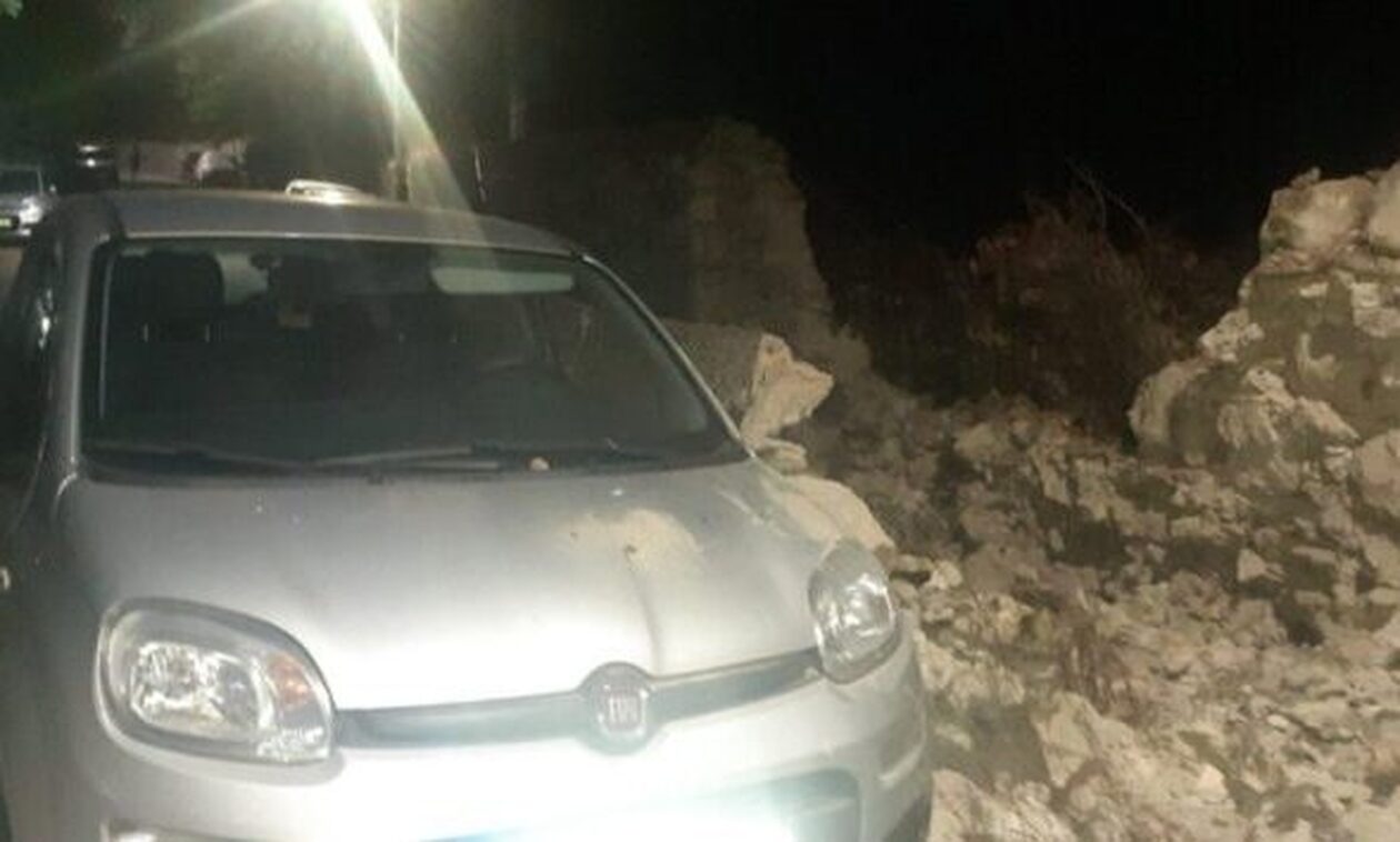 Κέρκυρα: Κατέρρευσε τοιχίο στο Μον Ρεπό - Από θαύμα δεν υπήρξε τραυματισμός