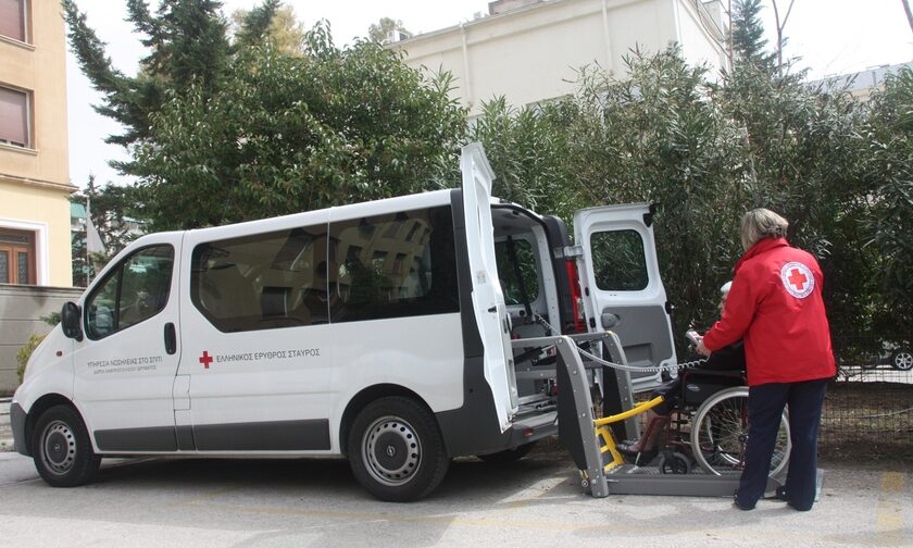 Ελληνικός Ερυθρός Σταυρός: Δράση για την Τρίτη Ηλικία στην Πλατεία Συντάγματος
