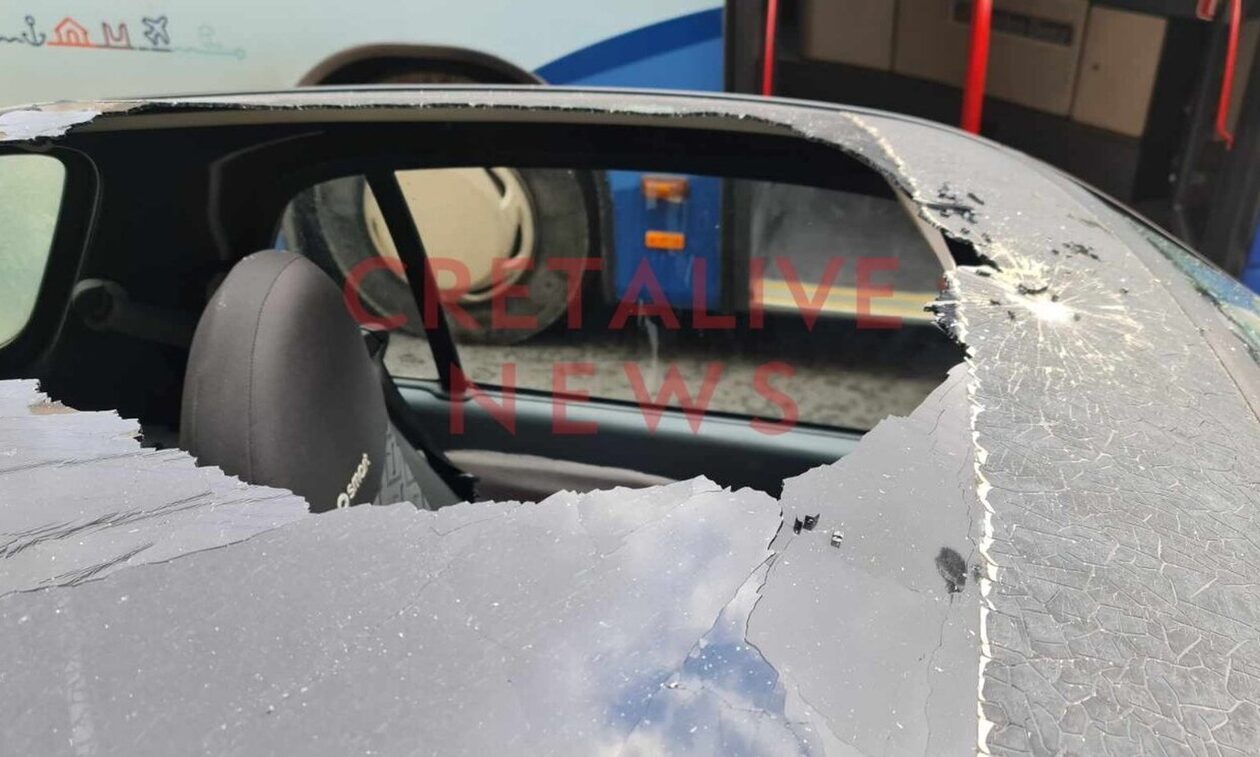 Ηράκλειο: Τμήμα μπαλκονιού έπεσε πάνω σε αυτοκίνητο