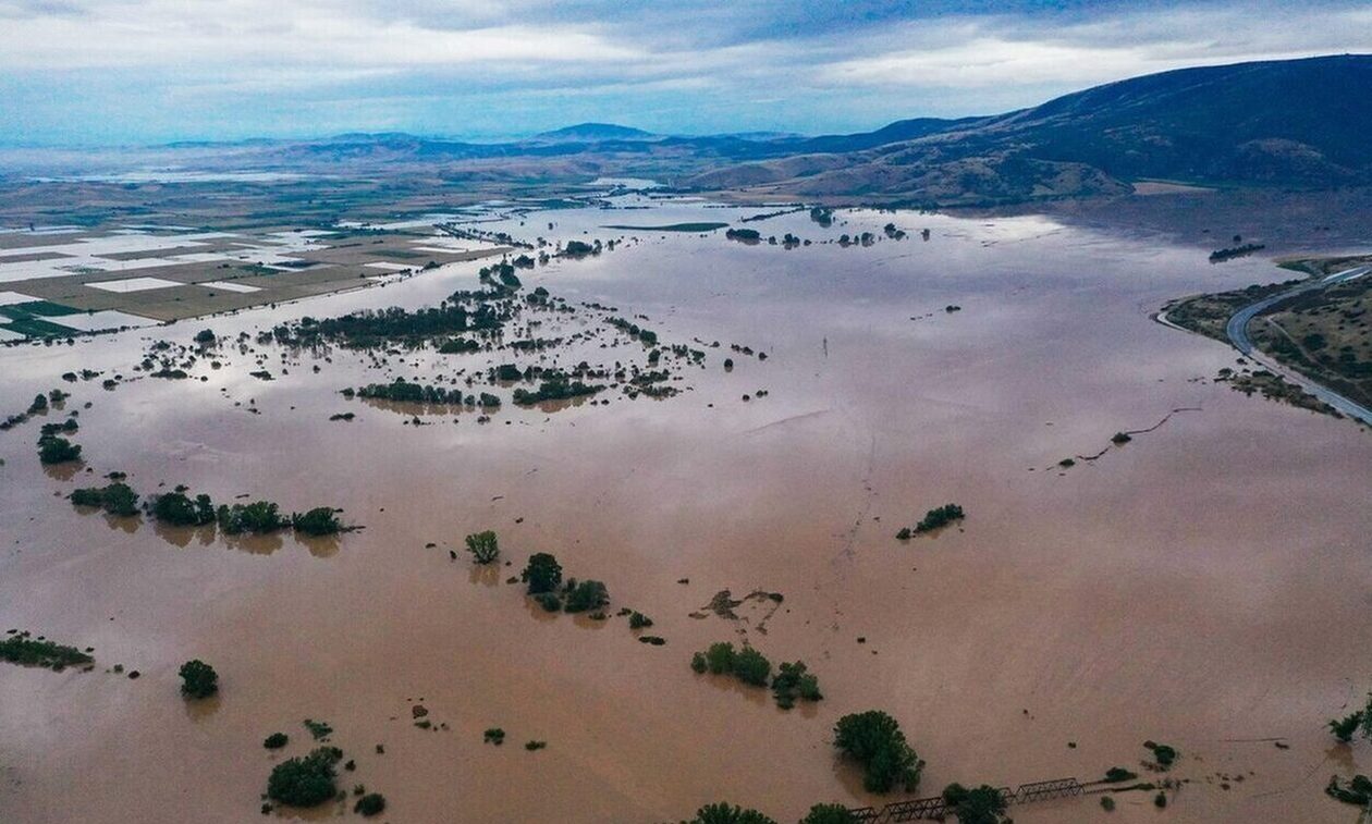 Meteo: Δορυφορικές εικόνες από τις πλημμύρες στον κάμπο της Θεσσαλίας - Πλημμυρισμένη η λίμνη Κάρλα
