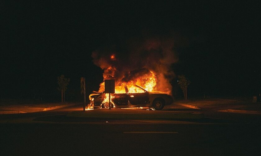 Ηράκλειο: Συναγερμός για φωτιά σε αυτοκίνητο – Τα καίνε για.. εκδίκηση τα περισσότερα οχήματα
