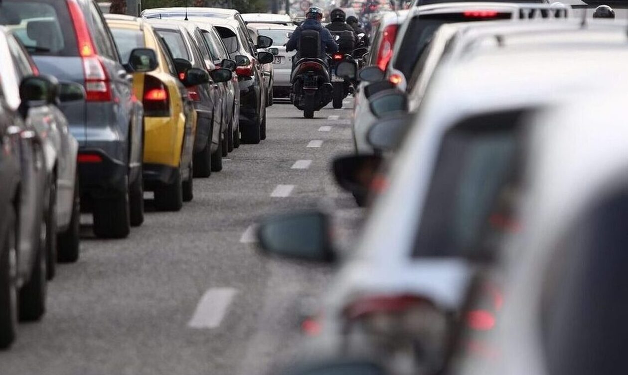 Κίνηση στους δρόμους: Καθυστερήσεις στην Αθηνών - Κορίνθου λόγω τροχαίου