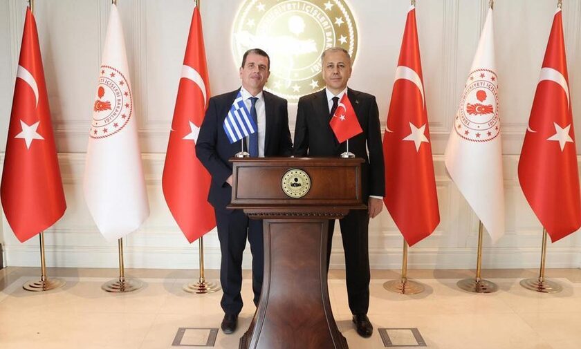 Τι συμφώνησαν Ελλάδα και Τουρκία για το μεταναστευτικό – Καιρίδης: «Να ενισχυθεί η συνεργασία μας»