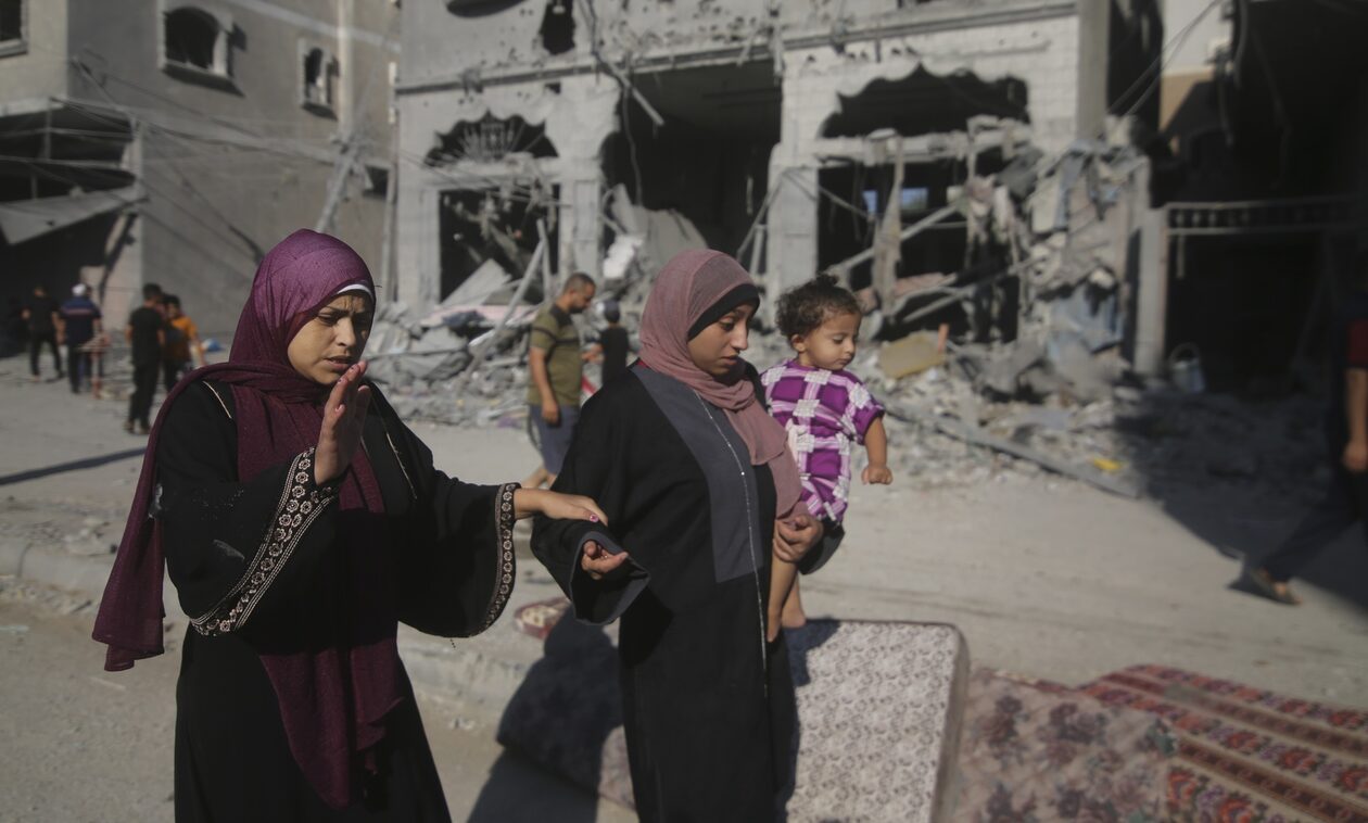 Ανώτερος ηγέτης Χαμάς: Θα απελευθερώσουμε ομήρους εάν το Ισραήλ μειώσει τους βομβαρδισμούς στη Γάζα