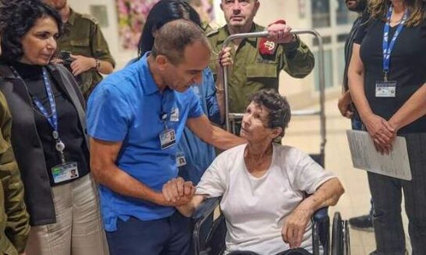 Συγκινεί η γιαγιά από το Ισραήλ που απελευθερώθηκε