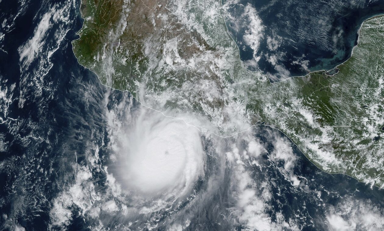 Μεξικό: Συναγερμός για τον τυφώνα Ότις - Απειλεί το Ακαπούλκο