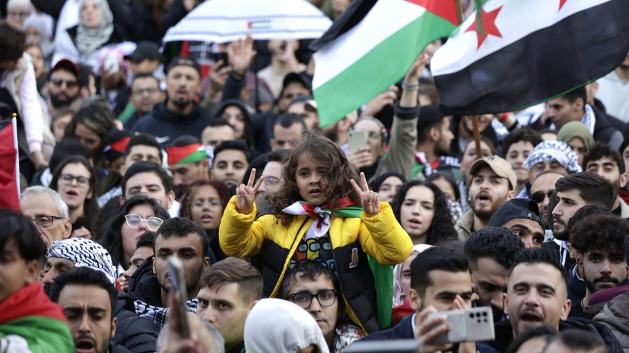 Απαγόρευση διαδήλωσης υπέρ των Παλαιστινίων στο Παρίσι